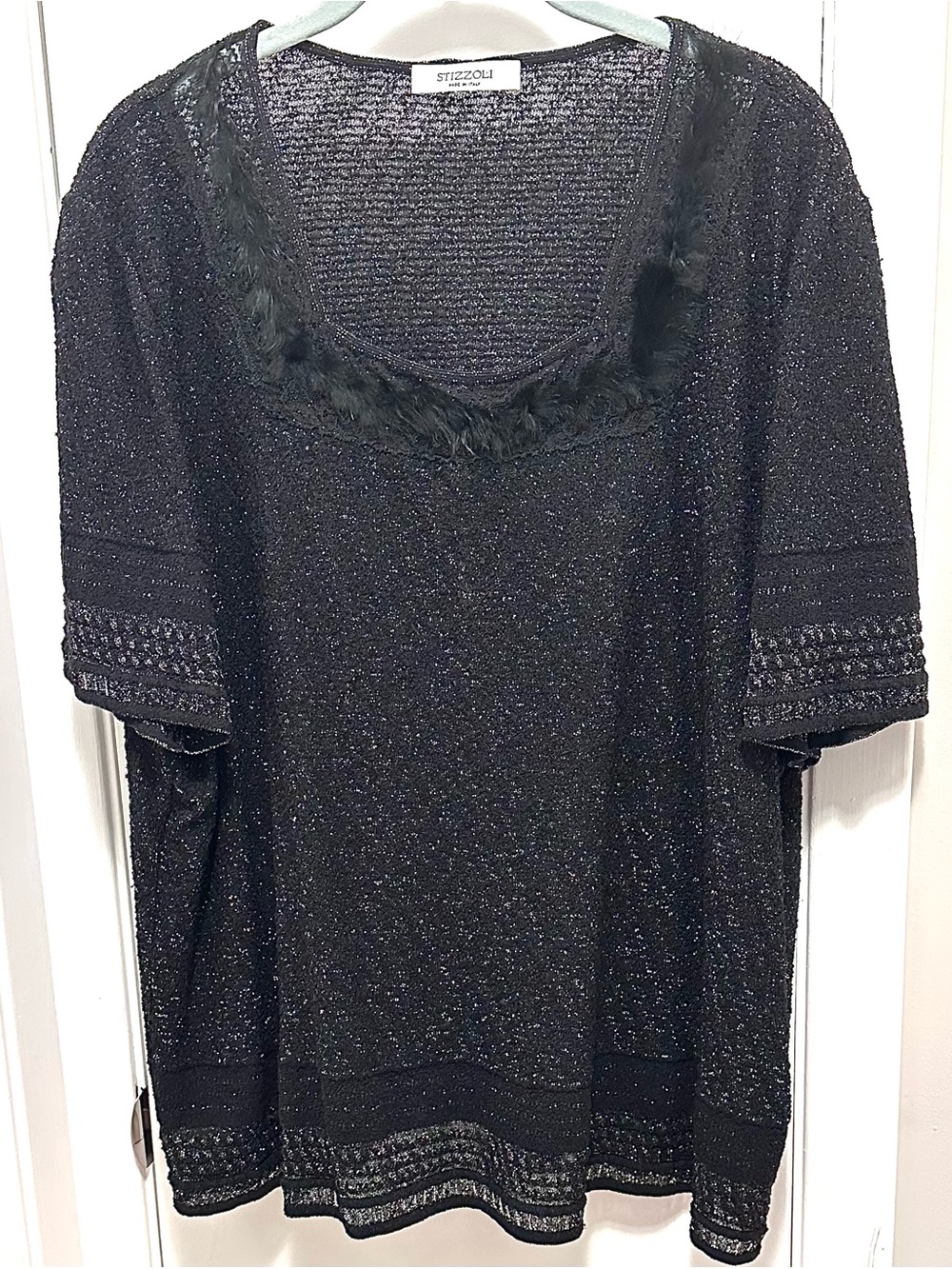 Stizzoli Mesh Knit Short Slv Top 2X Black Gold Metallic Faux Fur Neckline Blouse